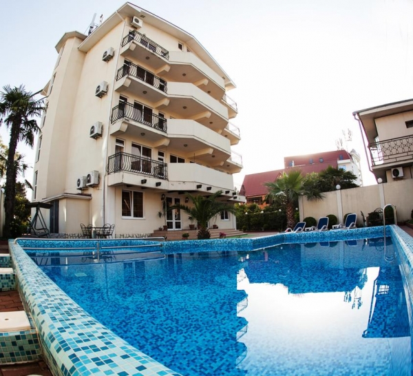 Отель «Вилла Риф»