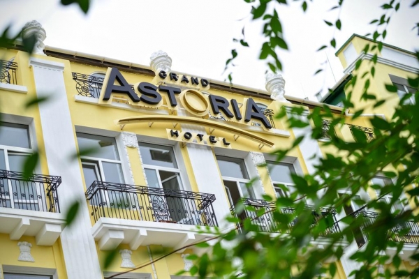 Отель Grand Astoria