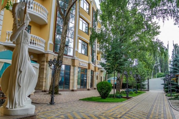Отель Даяна