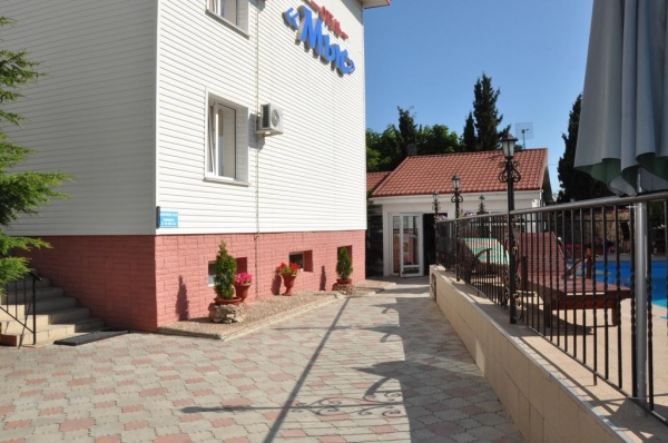 Отель Мыс