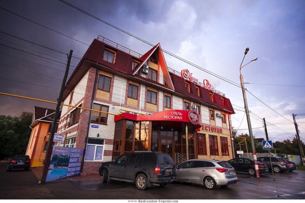 Отель Мона Лиза