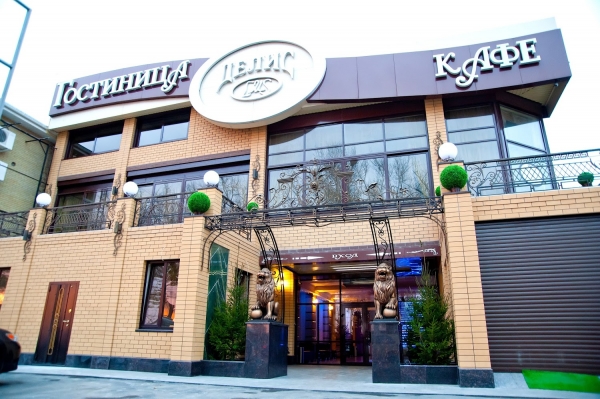 Отель Delis