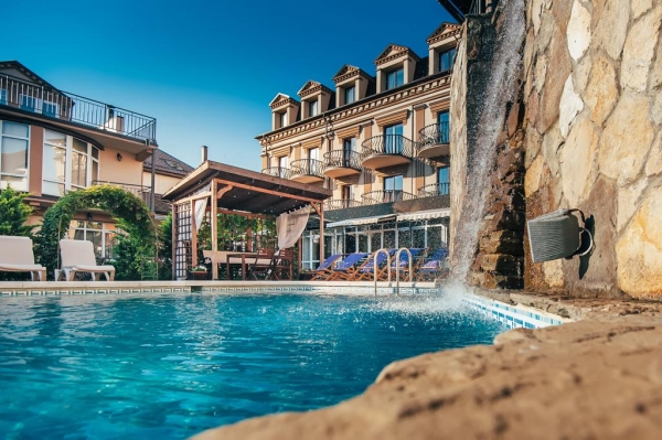 Отель Маринус