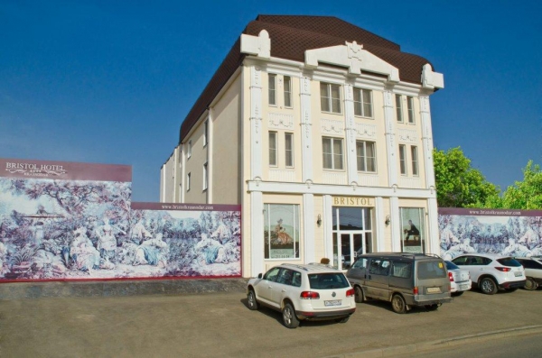 Отель Бристоль