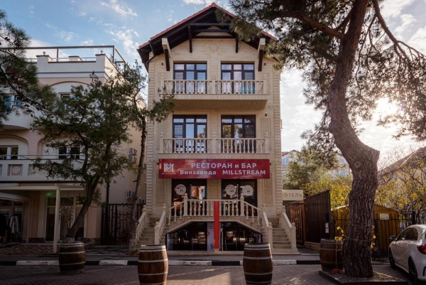 Отель Мильстрим