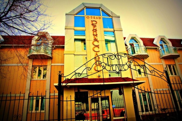 Отель Renaissance