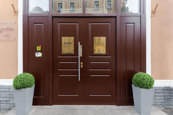 Отель Реноме